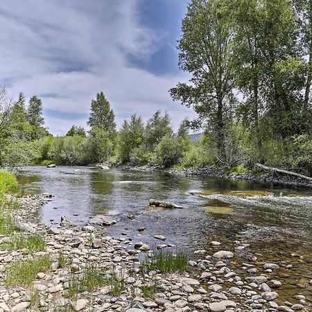 Riverfront Cabin About 4 Mi To Granby Ranch! المظهر الخارجي الصورة