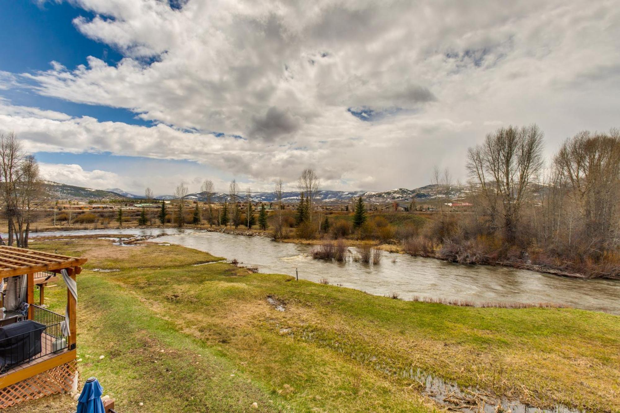 Riverfront Cabin About 4 Mi To Granby Ranch! المظهر الخارجي الصورة