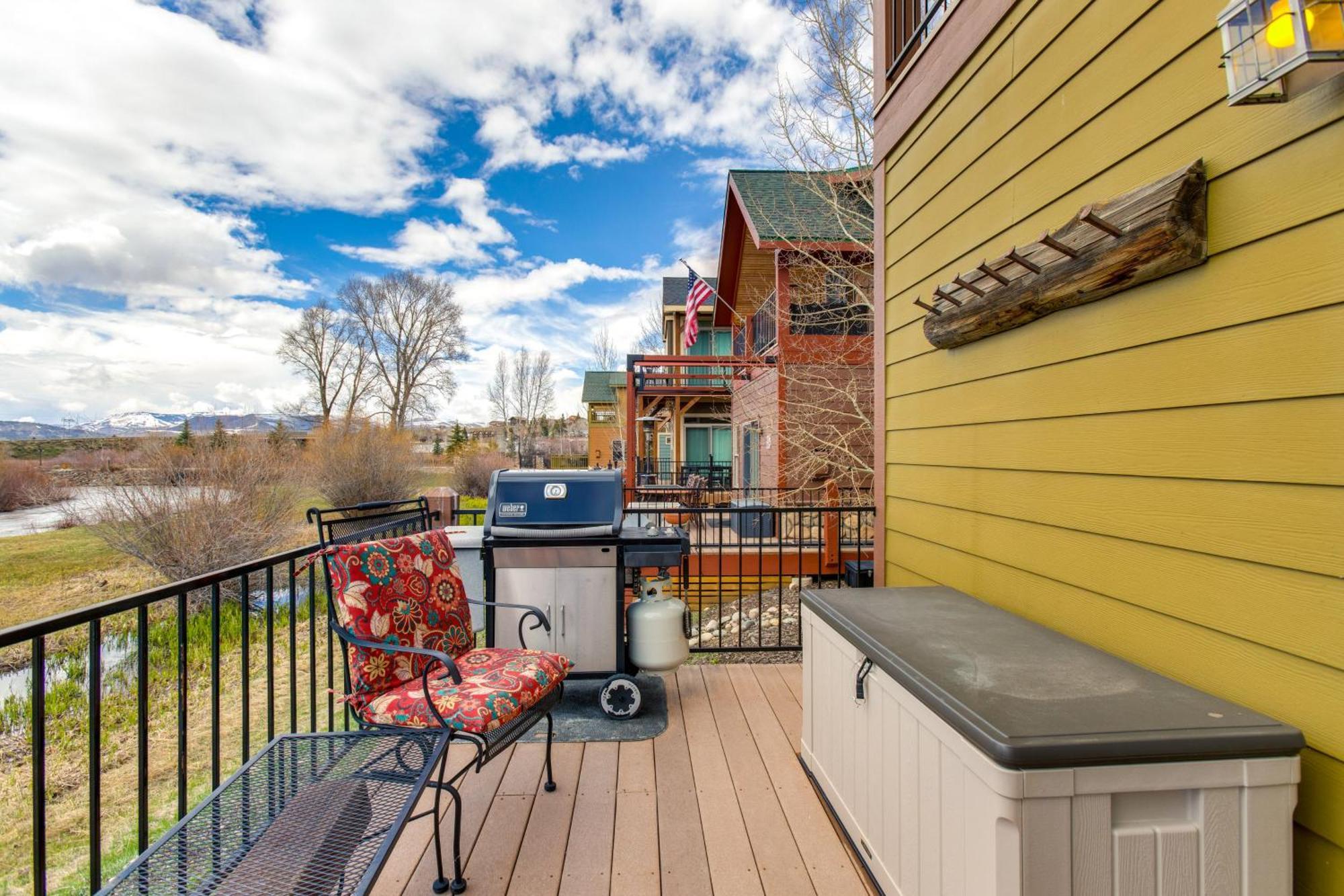 Riverfront Cabin About 4 Mi To Granby Ranch! المظهر الخارجي الصورة